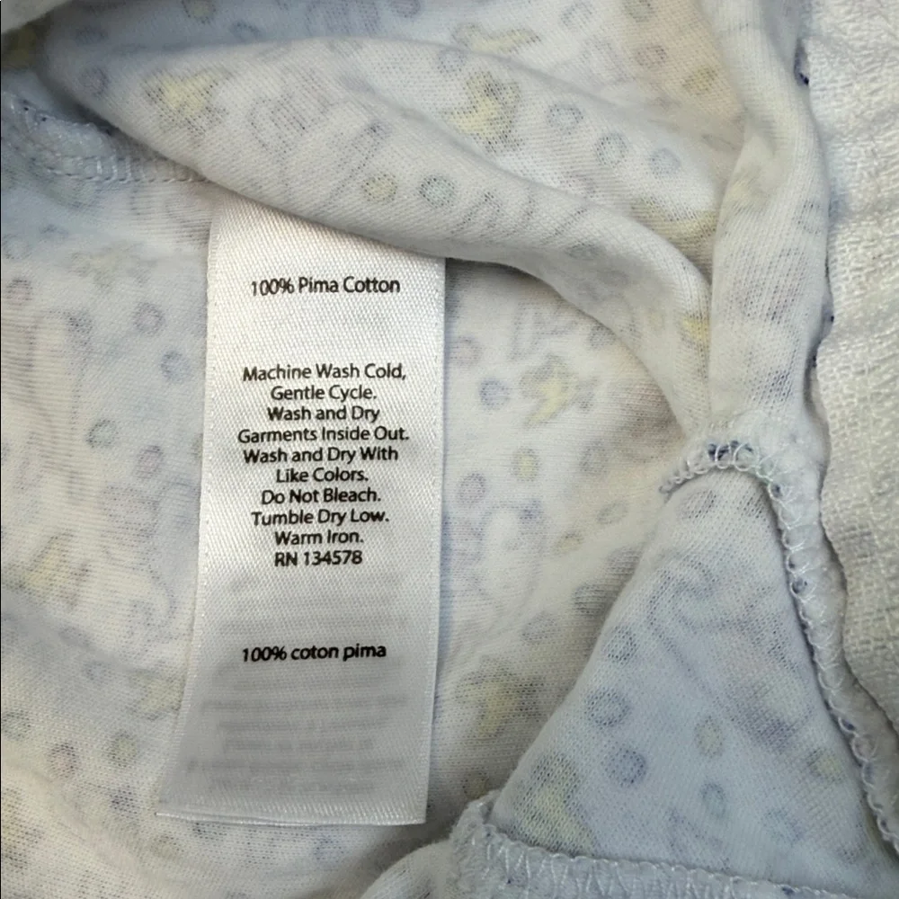 Vineyard‎ Vines baby girls sleeper.